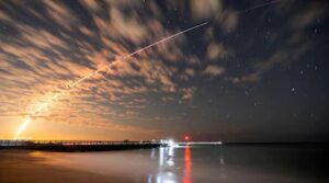 عبوری رہنما کا کہنا ہے کہ بنگلہ دیش تین ماہ کے اندر اسٹار لنک انٹرنیٹ ڈیل کو محفوظ بنانے کے لئے