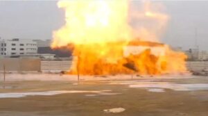 فائر فائٹنگ کی مسلسل کوششوں کے باوجود کراچی بلیز دوسرے دن میں داخل ہوتی ہے