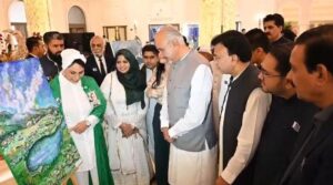 منفرد آرٹ نمائش متحدہ عرب امارات میں پاکستان کے رنگوں کی نمائش کرتی ہے