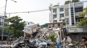 میانمار زلزلے کی ہلاکت کی ٹول 1،700 سے ٹکرا رہی ہے کیونکہ امداد کی گھماؤ پھراؤ شدت اختیار کرتا ہے