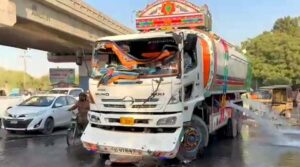 واٹر ٹینکر کراچی میں انسان ، حاملہ بیوی اور نوزائیدہ کے اوپر چلتا ہے