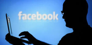 اسپیمی مواد کی رسائ کو کم کرنے کے لئے فیس بک کریک ڈاؤن