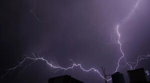 بارش ، 1 مئی سے گرج چمک کے ساتھ طوفان کی پیش گوئی کے طور پر ہیٹ ویو آسانی سے تیار ہے