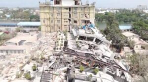 جنٹا کے چیف سمٹ کے لئے زلزلہ اسٹریکن میانمار کو چھوڑنے کے لئے ، امدادی گروپوں تک رسائی کے لئے شور مچانا