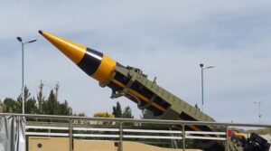 خامنہ ای کے مشیر کا کہنا ہے کہ ایران نے 'کوئی چارہ نہیں' کے لیکن نیوکس کے حصول کے بارے میں خبردار کیا ، اگر حملہ کیا گیا تو وہ حملہ کریں۔