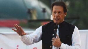 عمران خان نے پاکستان کو 'سخت ریاست' بنانے کے لئے کال کی حمایت کی