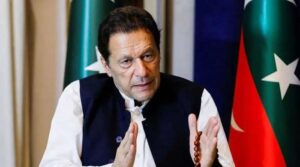 مودی کی جارحیت کے خلاف ایک پاکستانی قوم کی حیثیت سے مضبوطی سے کھڑے ہوں: عمران خان