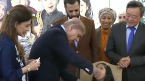 وزیر اعظم شہباز نے اینٹی پولیو ڈرائیو کا آغاز کیا ، مکمل خاتمے کا اظہار کیا