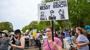 ٹرمپ کو امریکی شہروں میں احتجاج کی تازہ لہر کا سامنا ہے