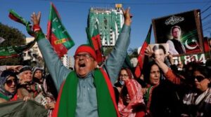 پارٹی کی تحقیقات کے ساتھ ہی پی ٹی آئی کا ہنگامہ گہرا ہوتا ہے