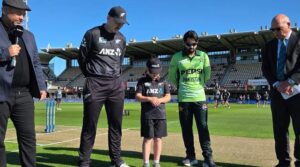 پاکستان دوسرے ون ڈے میں NZ کے خلاف پہلے بولنگ کا انتخاب کرتا ہے