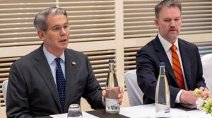 امریکہ ، چین ٹرمپ کے نرخوں کے بعد جنیوا مذاکرات کے پہلے دن کا اختتام کرتا ہے