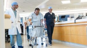 امریکی سرجن دنیا کا پہلا مثانے کا ٹرانسپلانٹ انجام دیتے ہیں