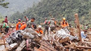 انڈونیشیا پاپوا میں سونے کی کان میں لینڈ سلائیڈ کے بعد 19 افراد کی تلاش کر رہا ہے