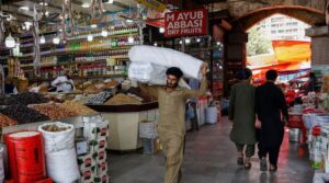 اگلے بجٹ میں تنخواہ دار کلاس کے لئے ٹیکس میں کٹوتی کی تجویز پیش کرنے کے لئے ایف بی آر