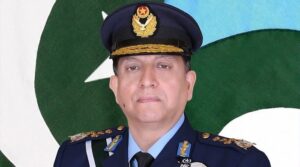 ایئر چیف کو کمانڈ کیا جب پی اے ایف نے آئی اے ایف جیٹس کو مصروف کیا