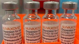 ایف ڈی اے نے نئی شرائط کے ساتھ نوواکس کوویڈ ویکسین کو منظور کیا