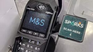 برطانیہ کے خوردہ فروشوں نے سائبرٹیکس کے ذریعہ لرز اٹھا جب ایم اینڈ ایس ہفتے کے اندر m 700m کھو گیا