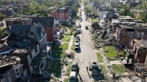 تین امریکی ریاستوں میں طوفان کے چیر کے طور پر 25 سے زیادہ ہلاک