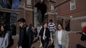 جج ٹرمپ ایڈمن کو غیر ملکی طلباء کے ہارورڈ اندراج کو منسوخ کرنے سے روکتا ہے