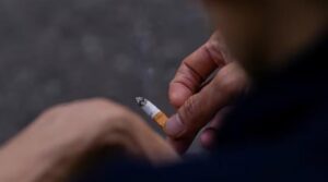 جو تمباکو کے دن کے دن ذائقہ دار نیکوٹین مصنوعات پر عالمی پابندی پر زور دیتا ہے