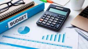 حکومت عید تعطیلات کی وجہ سے دوبارہ بجٹ 'ملتوی' کر سکتی ہے