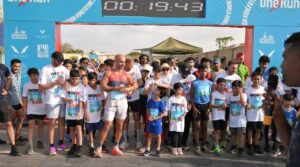 رنرز بہادر کراچی ہیٹ ، نمی میں اسپرٹ ہاف میراتھن میں