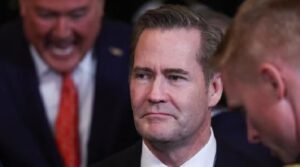 صدر ٹرمپ نے روبیو کا نام قومی سلامتی کے مشیر والٹز کو برطرف کرنے کے بعد کیا