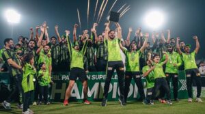 لاہور قلندر ریکارڈ بکھرنے والے PSL X فائنل چیس کے ساتھ تاریخ رقم کرتے ہیں