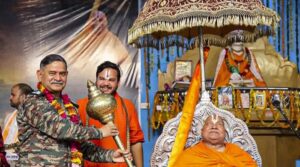 وردی میں آشرم کے دورے کے بعد ہندوستانی فوج کے چیف کے طرز عمل سے پوچھ گچھ کی گئی