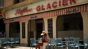 پولیس اور جنوبی فرانس کے کچھ حصوں میں پولیس کی تحقیقات ممکنہ آتش فشاں حملہ