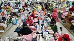 ہندوستان بنگلہ دیش سے زمینی بندرگاہوں کے ذریعہ کچھ درآمدات پر پابندی عائد کرتا ہے