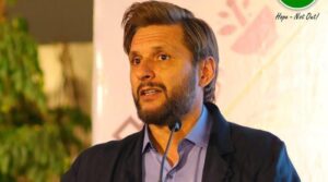 ہندوستانی برادری دبئی میں شاہد آفریدی کا پرتپاک استقبال کرتی ہے