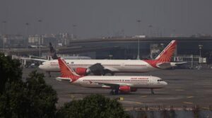 ایئر انڈیا ڈریم لائنر 'تکنیکی شمارے کے بعد ہانگ کانگ لوٹتا ہے' وسط ہوا