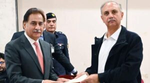 این اے اسپیکر نے ای سی پی تقرریوں سے متعلق کمیٹی تشکیل دینے کے عمر ایوب کے مطالبے کو مسترد کردیا