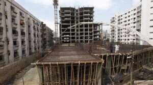 بجٹ میں رہنے والے دنوں کے ساتھ تقریبا نصف ترقیاتی فنڈز غیر استعمال شدہ رہتے ہیں