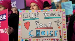 تاریخی یوکے پارلیمانی ووٹ میں مدد شدہ مرنے سے گرین لائٹ ملتی ہے