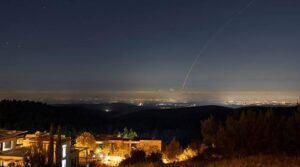 تیسرے دن بڑھتے ہوئے اسرائیل اور ایران کی تجارت مہلک ہڑتالیں