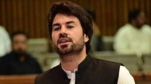 راکٹ نے باجور میں وزیر اعظم کے معاون مبارک زیب کے گھر پر فائر کیا