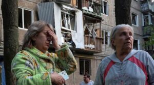 روس نے ڈرون کے مہلک رات کے وقت بیراج کے ساتھ یوکرین کے کھروک کو مارا