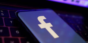 فیس بک گروپس میٹا تکنیکی غلطی کے بعد بڑے پیمانے پر پابندی کی اطلاع دیتے ہیں