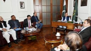 وزیر اعظم کے ای وی پالیسی 2025 کو تیز رفتار حتمی شکل دینے کے لئے جیواشم ایندھن کے انحصار کو کم کرنے کے لئے