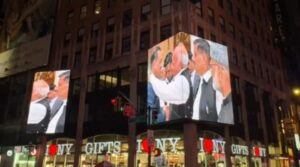 ٹائمز اسکوائر تعریفی مہم کے ساتھ فیلڈ مارشل عاصم منیر نے امریکہ میں خیرمقدم کیا