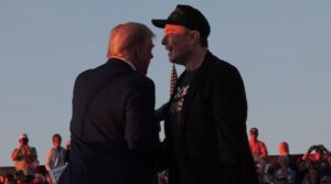 ٹرمپ کا کہنا ہے کہ ایلون مسک نے 'اپنا دماغ کھو دیا' ہے ، جھگڑے میں اضافہ کرتے ہوئے