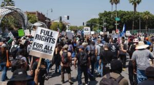 ٹرمپ کی دھمکیوں کے باوجود بھی احتجاج ہمارے اوپر پھیل گیا