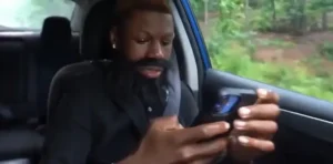 ٹویچ نے رواں کو لائیو اسٹریم میں ٹیکسٹنگ اور گاڑی چلانے کے بعد پابندی عائد کردی