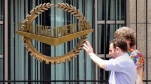 پاکستان نے ADB پالیسی کی گارنٹی کے ساتھ 1bn سنڈیکیٹڈ قرض کی سہولت کلچ کی