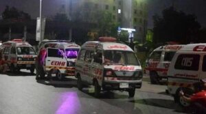 پورے ملک میں سڑک کے علیحدہ حادثات میں کم از کم 10 ہلاک