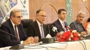 گورنمنٹ گھریلو وسائل ، بہتر برآمدات کے ذریعہ کارفرما ترقی پر توجہ مرکوز: اقبال