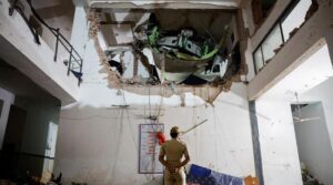 ہندوستانی تفتیش کار مہلک ایئر انڈیا کے حادثے سے بلیک باکس ڈیٹا ڈاؤن لوڈ کرتے ہیں